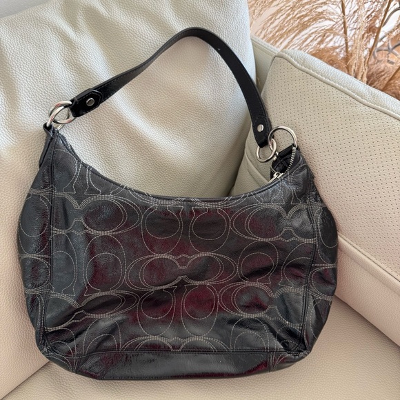 Coach Y2K Black signature print crinkle patent leather bag - Picture 3 of 14